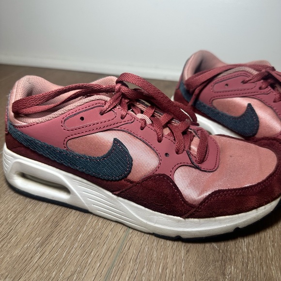 Shoes - Picture 3 of 13